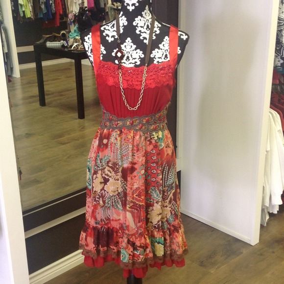 SOLD🔴🔴🌹🌹Floral dress