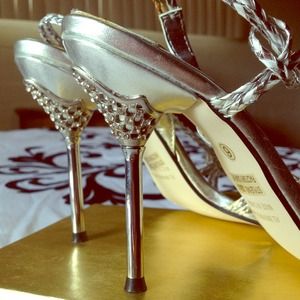 Sexy embellished heels!