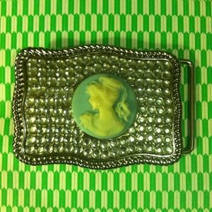 Vintage 1990s belt buckle