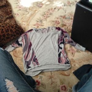 Quarter sleeve juniors shirt