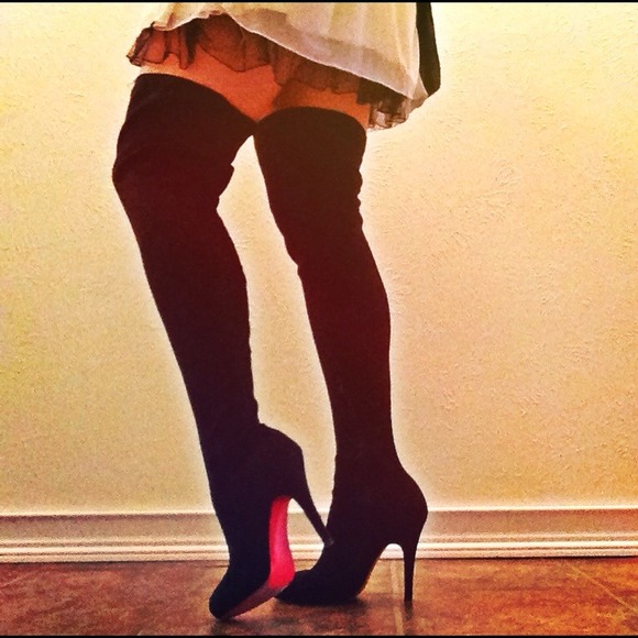 Black CONVERTIBLE Legging Heals - Picture 2 of 3