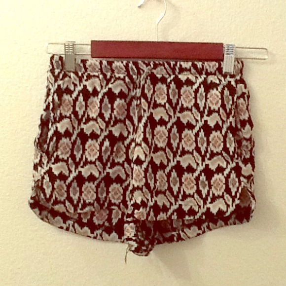 🔒RESERVED🔒 Brandy Melville Printed Shorts