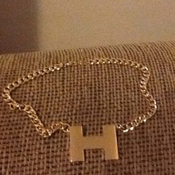 "H" pendant necklace