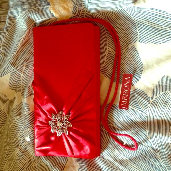 ⭐️sold⭐️ Merona Target clutch ~HOST PICK 11/6~
