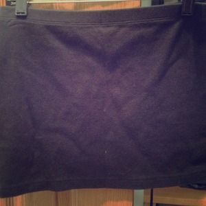 Short cotton black skirt