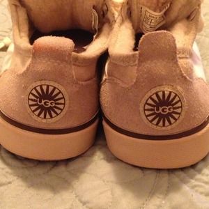 Ugg tennis shoes