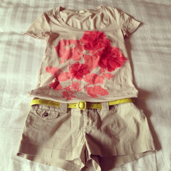 New khaki shorts