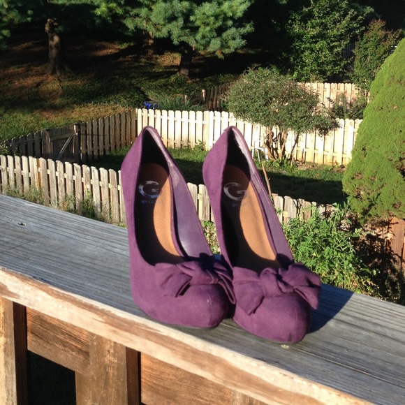 Guess purple bow heels