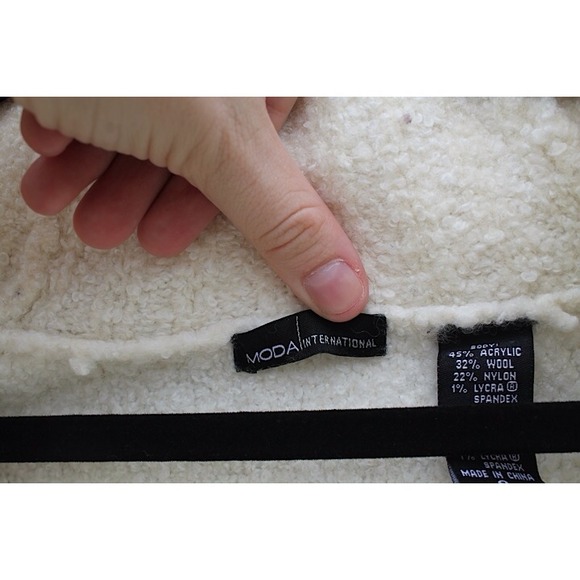 Cozy Wool Sweater - Picture 3 of 3