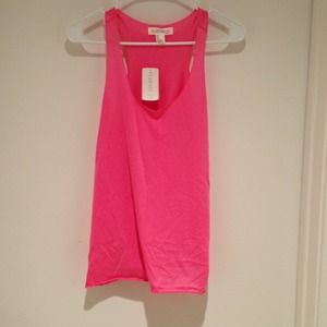 ⭐Sold in Bundle⭐ NWT- Pink Racerback Relaxed Tank