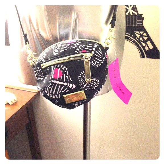 🌟Final price🌟 Betsy Johnson cross body bag