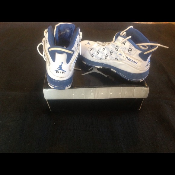 Air Jordan 6 Retro - Picture 3 of 4