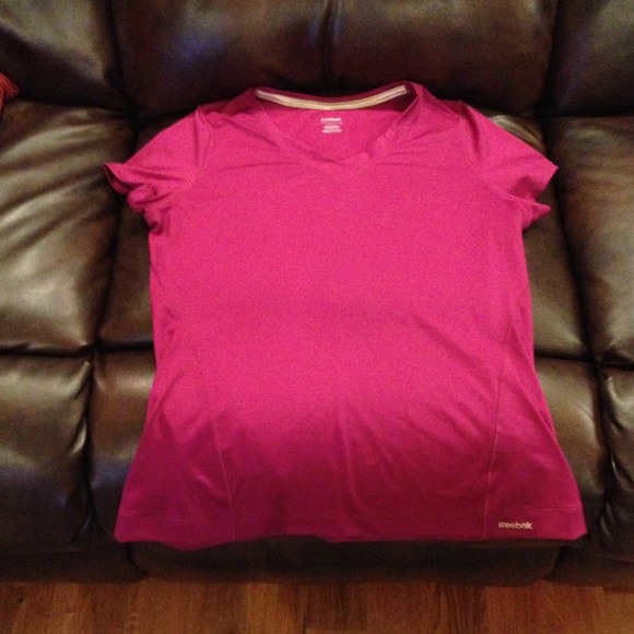 $$✂***REDUCED******Reebok workout shirt
