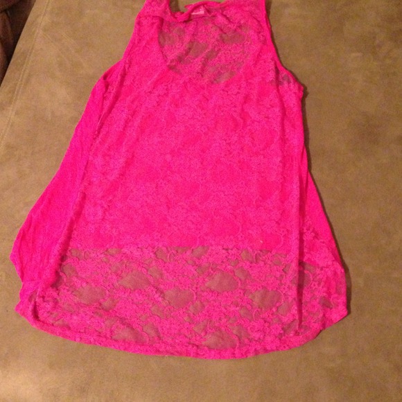 Pink tank top. Hi low effect. - Picture 3 of 3