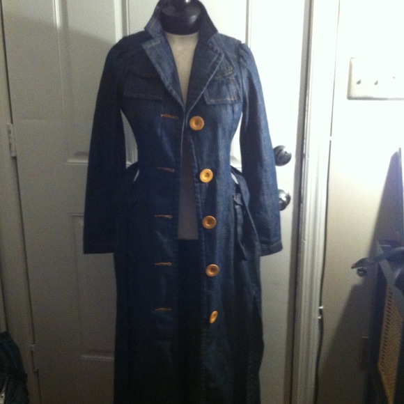 Marc Jacobs denim trench jacket. - Picture 2 of 4
