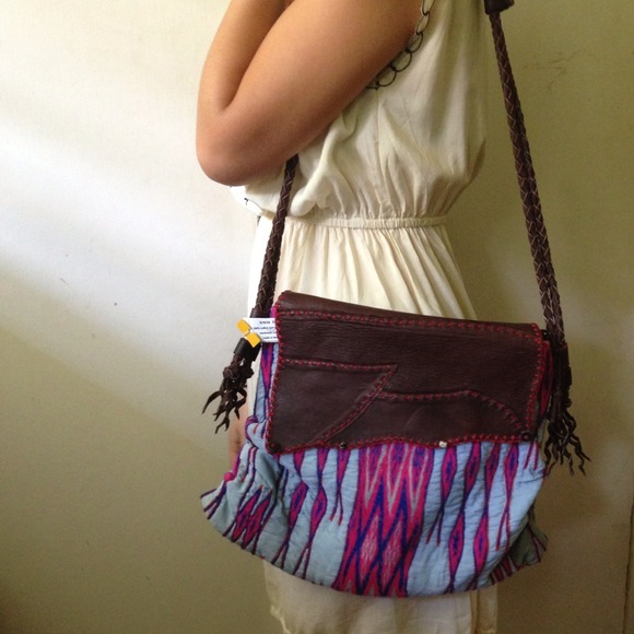 💢SOLD💢 Handbag - Picture 2 of 3