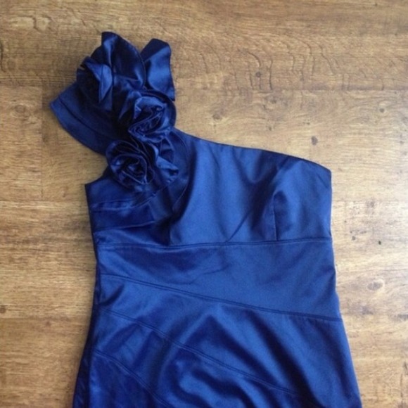 Jessica Simpson Dresses & Skirts - Navy blue silky satin one shoulder dress
