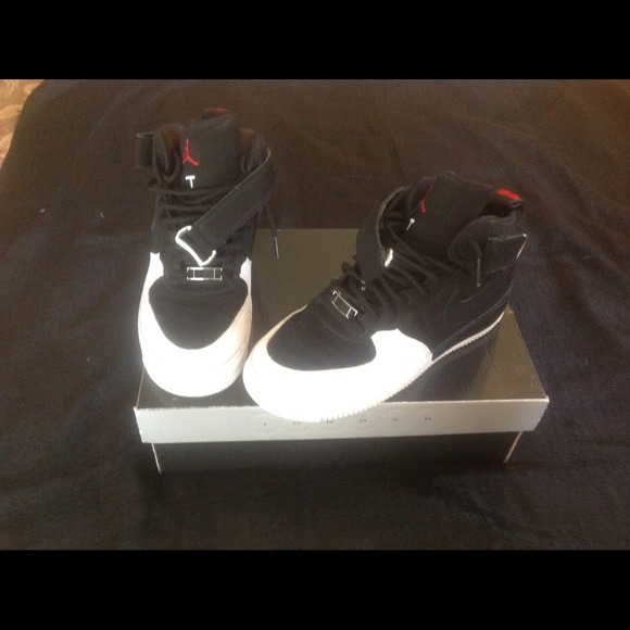 Jordan's AJF12 (GS) - Picture 4 of 4