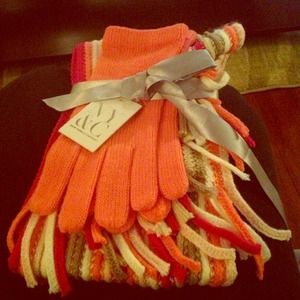 NY&Co scarf and glove set