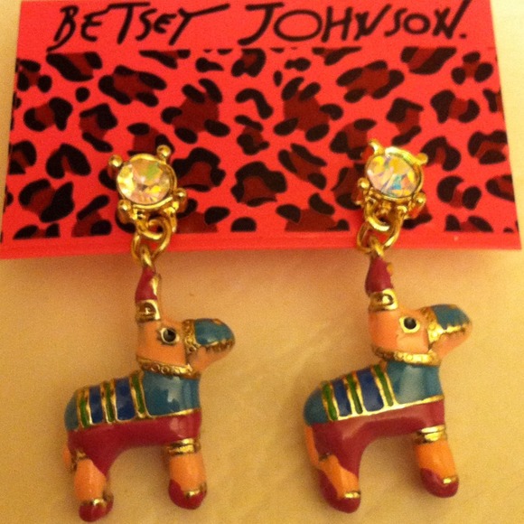 💎BETSEY JOHNSON DONKEY EARRINGS