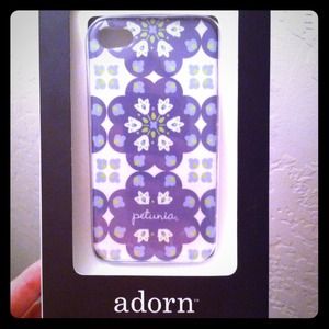 Petunia Pickle Bottom iPhone 4 4s case