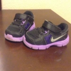 Only wore twice grew out of them 6 in toddlers