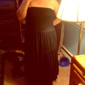 Black strapless dress. Stretchy