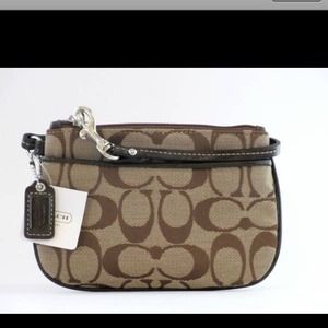 Nwt coach signature wristlet