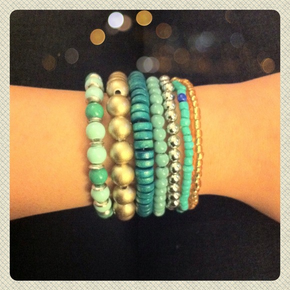 Assorted Bracelets Bundle - Picture 2 of 2
