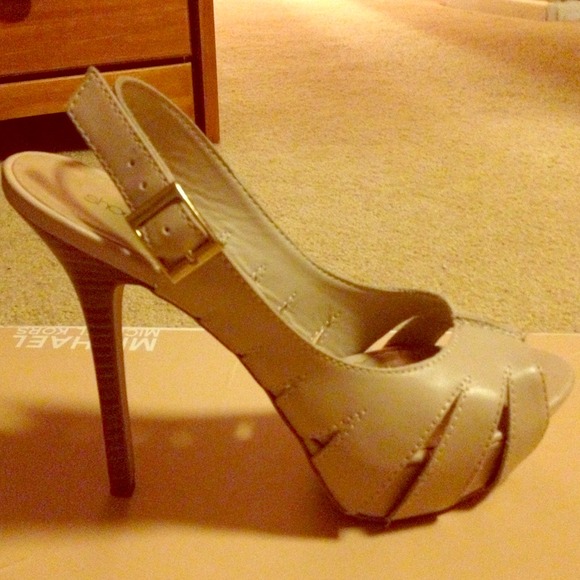 💥SOLD💥 Taupe Platform Heels