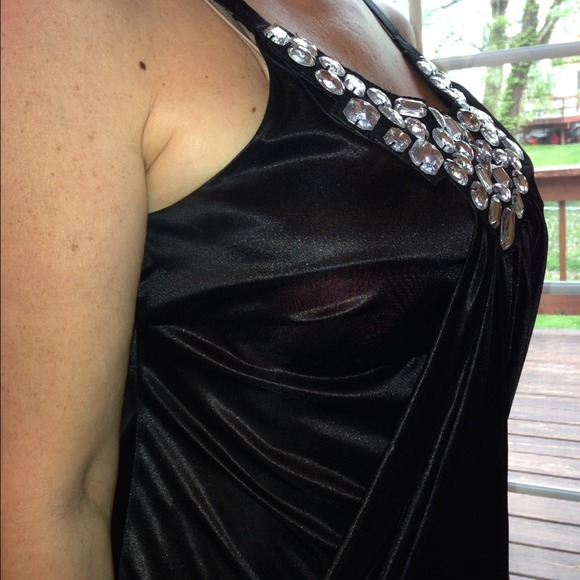 🎁Sold🎁Cute Black dress with silver sequence - Picture 2 of 3