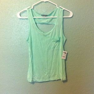 ✨NWT mint open back tank