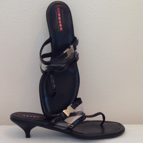 🌟REDUCED🌟PRADA Black Patent Leather ThongSandals - Picture 2 of 4