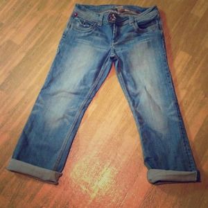 IT Capris size 30~perfect and so cute! Great color