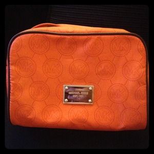 MK 💯Auth.  Large Makeup Bag