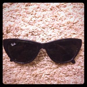 Reserved😍Vintage Cat Eye Ray Ban Sunglasses