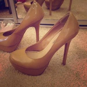 Nude heels! 4"inches