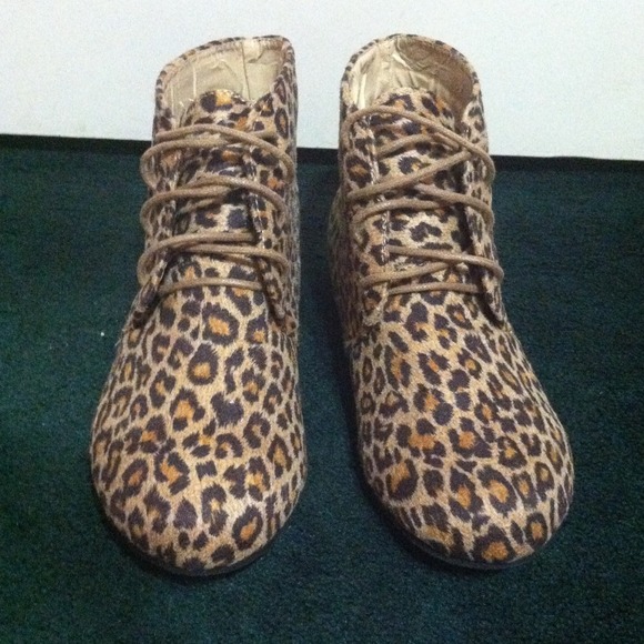 RESERVED!! Leopard print ankle booties NEVER WORN