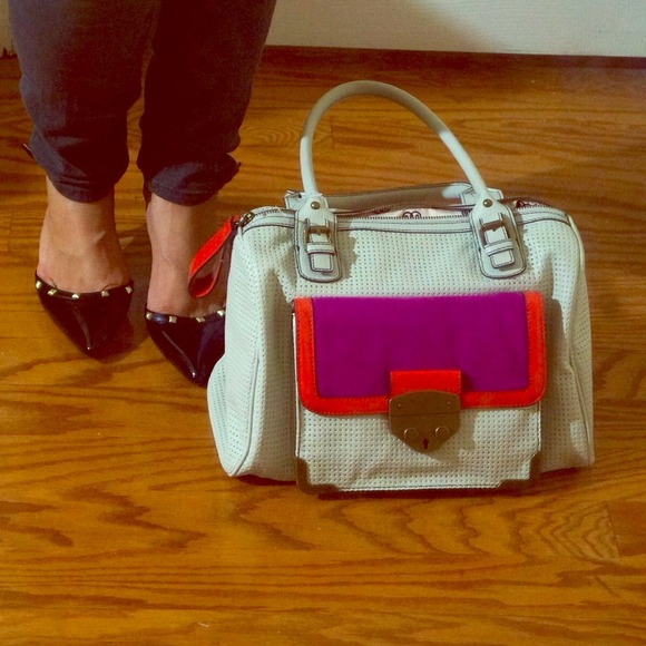 Jessica Simpson Handbags - Ivory colorblock JS satchel