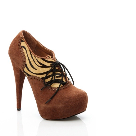 Bebe booties