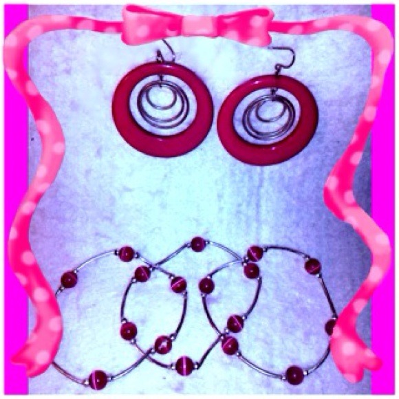 🎀🌺Hot pink earrings/bracelet set🌺