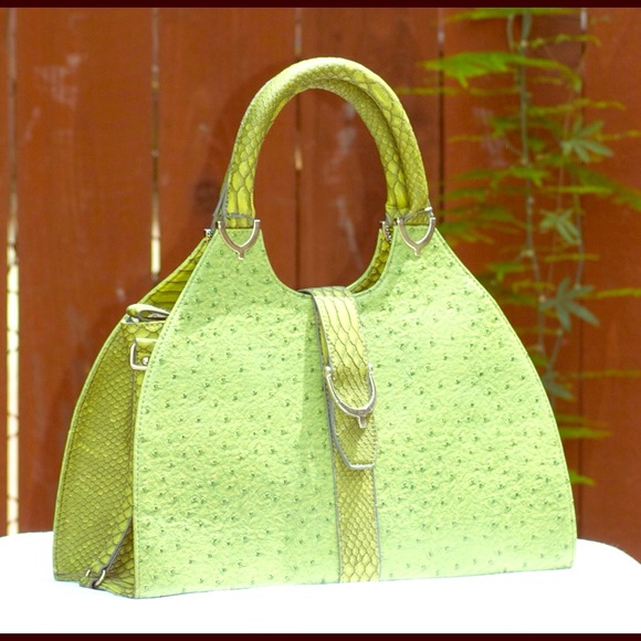 🍏🍏Green Ostrich Leather Handbag🍏🍏