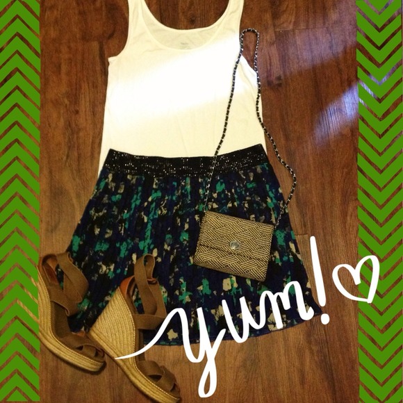 Material Girl pleated mini skirt