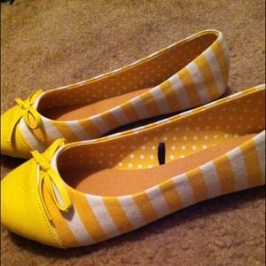 Bright yellow striped flats