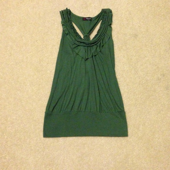 🚨🚨SOLD txdittybop🚨🚨Green top 🎽💚