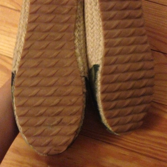 ⏳NWOT Groove flats - Picture 2 of 2