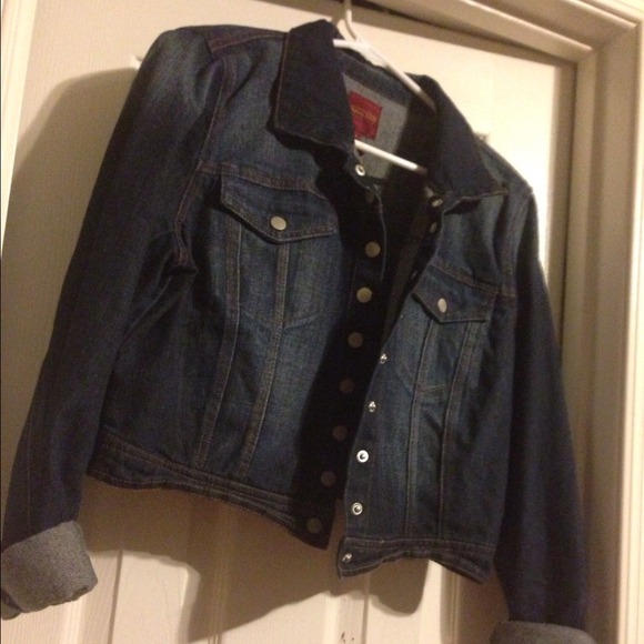 💲SOLD 💲reduced ✂ Denim Jacket- Women