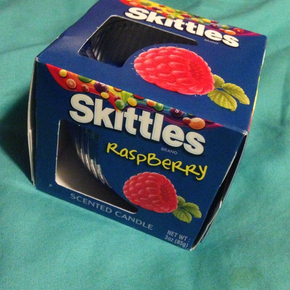 💥TRADED💥Skittles Candle - raspberry
