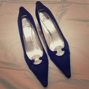 Mint condition sz 8 Stuart weitzman Heels
