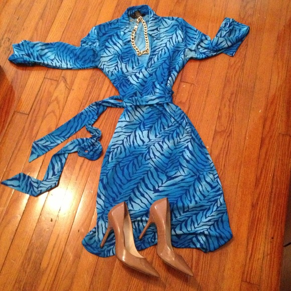 Express Dresses & Skirts - Express Blue zebra print wrap dress